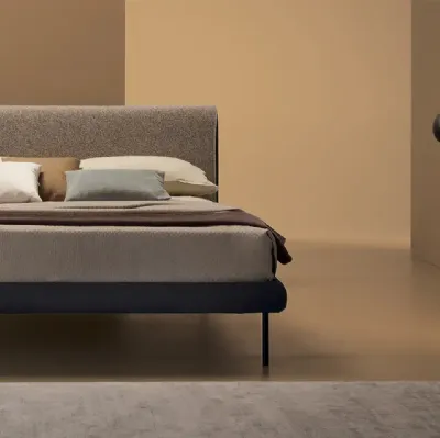 Letto moderno Miglio in tessuto con testiera di Mauri Soft Dream