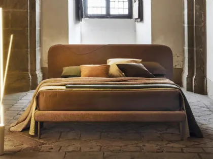 Letto in tessuto con testiera dai bordi arrotondati Verna di Mauri Soft Dream