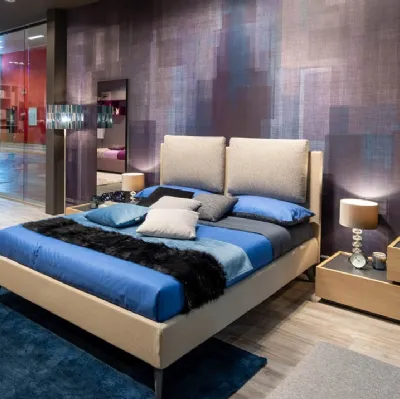 Letto matrimoniale M2208 in tessuto con testiera di Moretti Compact