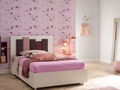 Letto ad una piazza e mezza in melaminico bianco e testiera originale con inserti in tessuto imbottito SC108 di Moretti Compact