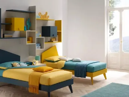 Letto singolo con testiera Iceberg in laccato opaco Pavone e Senape SC101 di Moretti Compact
