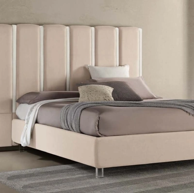 Letto in tessuto Sound di Susan imbottiti