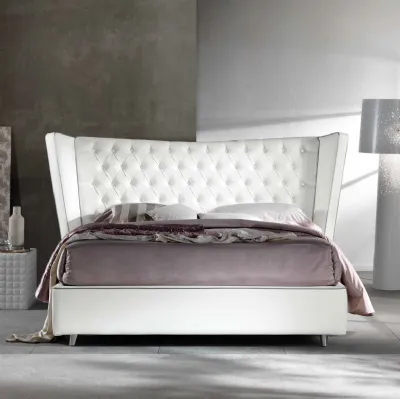 Letto Fly Capitonné di Susan imbottiti