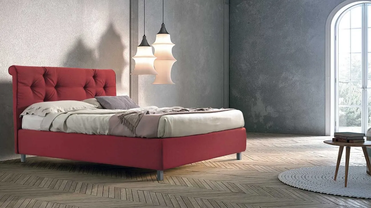Letto in tessuto con testiera trapuntata Vanity di Stilfar