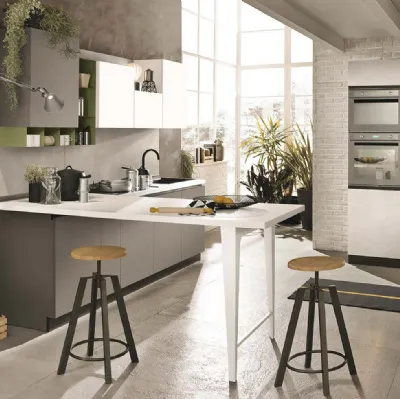 Cucina Moderne Concept laccato Bianco e Grigio scuro con finitura Arenite matt di Moretti Cucine