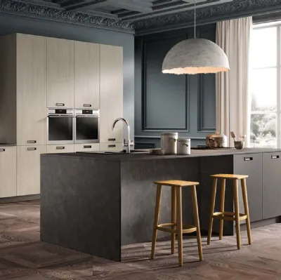 Cucina Moderne Easy finitura Olmo e Smokey Matt con isola di Moretti Cucine