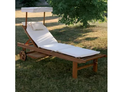Lettino Real Bed  in legno massello di teak indonesiano con finitura olio naturale con cuscino in tessuto imbottito e parasole di La Seggiola